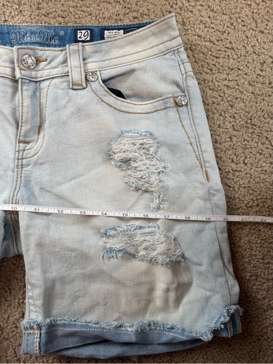 Miss Me Light and Wash Distressed Denim Shorts - Mid rise mid short - Size 29/32 - Picture 7 of 9